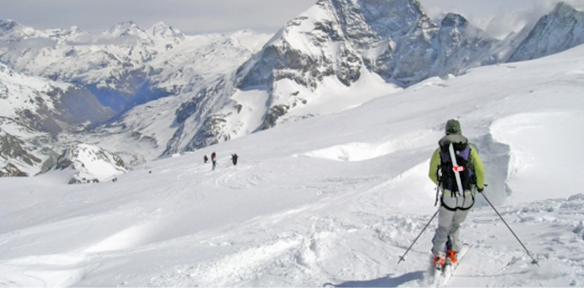 Grup Excursionista Oliana apresenta filme sobre a rota de esqui de montanha Chamonix-Zermatt